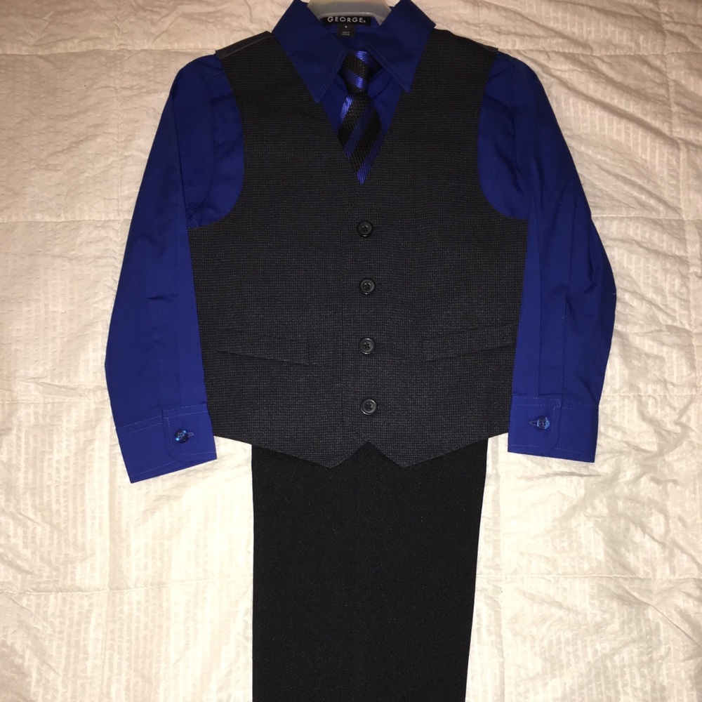 Little Boy’s 4pcs outfit